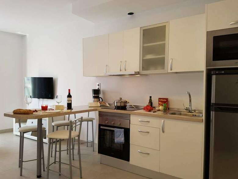 Canteras Suites Apartments