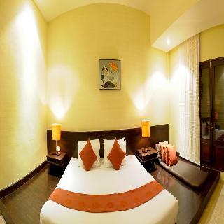 Hotel Iyara Beach Plaza