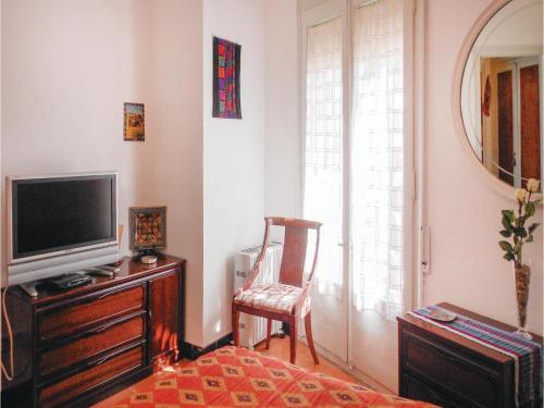 Three-bedroom Apartment In Llanca