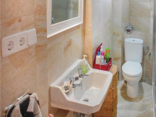 Three-bedroom Apartment In Llanca