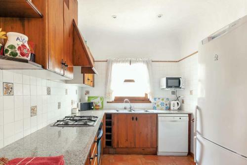 Lliber Villa Sleeps 6 Air Con Wifi