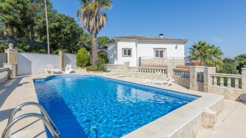 Lloret De Mar Villa Sleeps 7