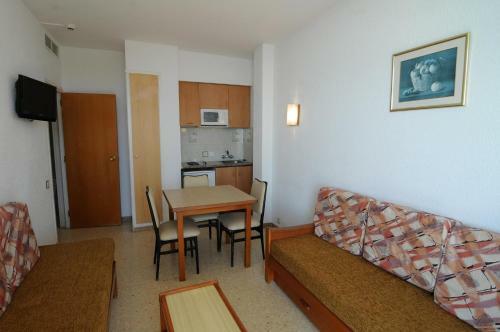 Apartments In Lloret De Mar 35386