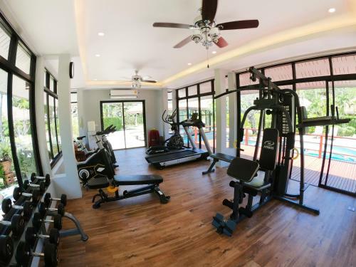 Hotel Lanta Sand Resort & Spa