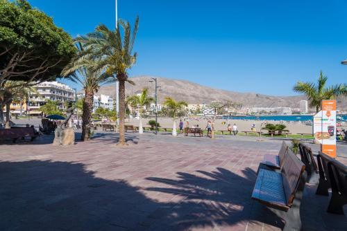 Modern Apartment Los Cristianos Center
