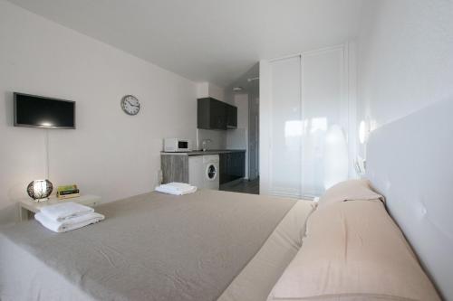 Apartment With Heated Pool In Los Cristianos