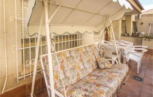 Three-bedroom Holiday Home In Los Urrutias