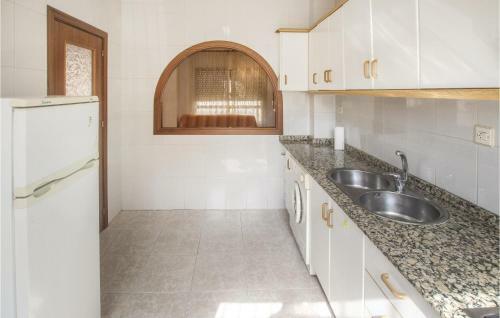 Three-bedroom Holiday Home In Los Urrutias