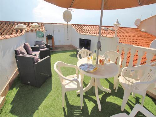 Two-bedroom Holiday Home In Cartagena
