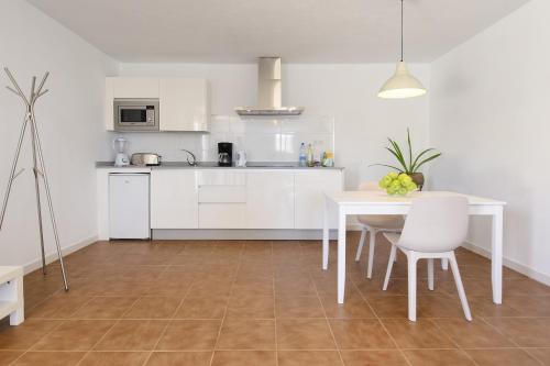 Apartamento Pe�as Blancas