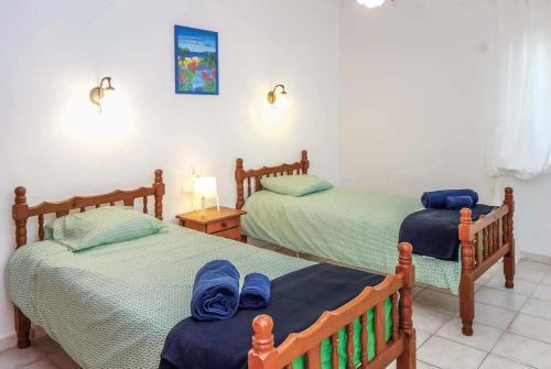 Macher Villa Sleeps 10 Wifi