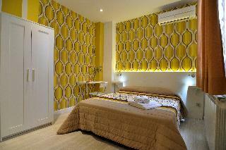 Albergue Far Home Plaza Mayor