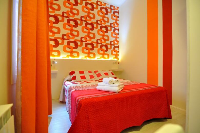 Albergue Far Home Plaza Mayor