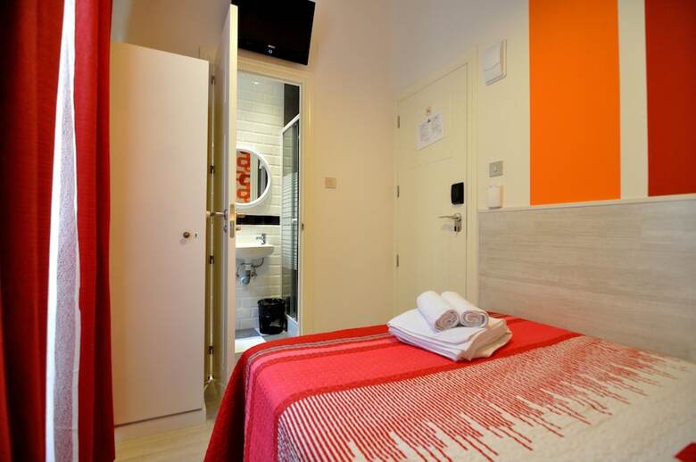 Albergue Far Home Plaza Mayor
