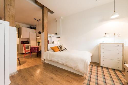 Apartamento Chic Rentals Malasa�a - Calle Pozas