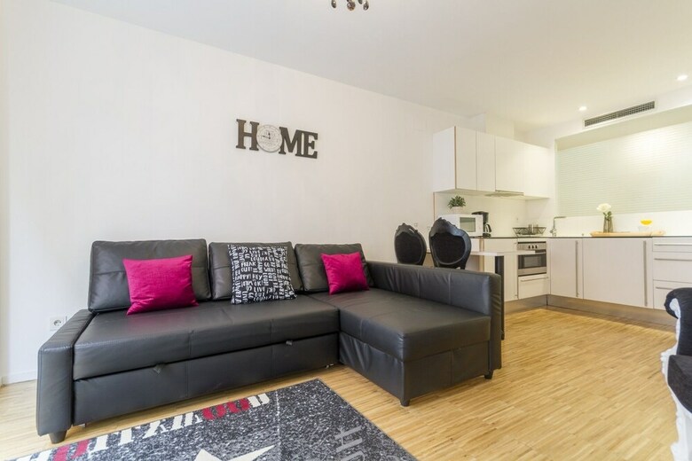 7rooms7 Gran Via Madrid Apartments