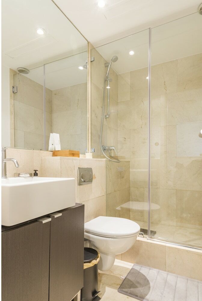 7rooms7 Gran Via Madrid Apartments