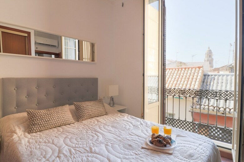Apartamento Brand New One Bedroom Cathedral Views