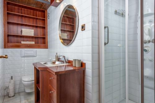 Two-bedroom Apartment With Terrace Pastor