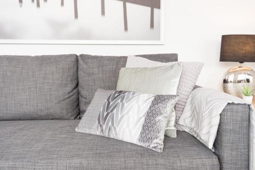Urbe10 Angel Ganivet 2 Bedrooms Apartment