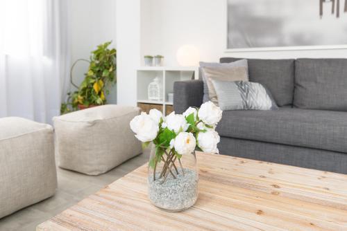 Urbe10 Angel Ganivet 2 Bedrooms Apartment