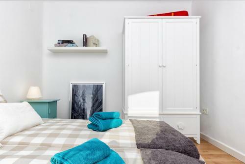 Three-bedroom Apartment With Terrace Lion