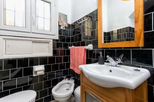 Three-bedroom Apartment With Terrace Lion