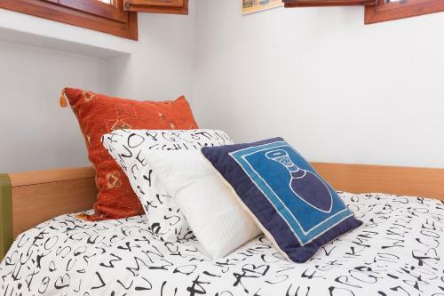 Three-bedroom Apartment With Terrace Lion