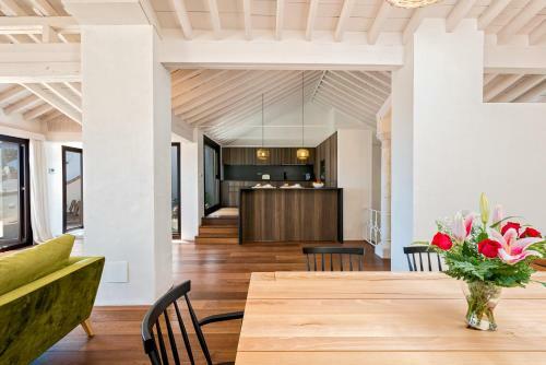 Apartamento Two-bedroom Penthouse With Terrace Veletta