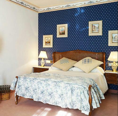 Villa With Pool Near The Beach