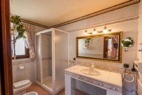 Villa With Pool Near The Beach