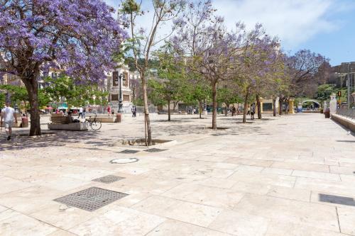 Urbe10 Plaza De La Merced 1 Bedroom Apartment
