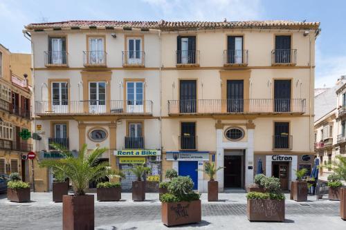 Urbe10 Plaza De La Merced 1 Bedroom Apartment