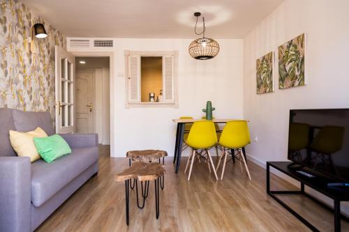 Urbe10 Plaza De La Merced 1 Bedroom Apartment