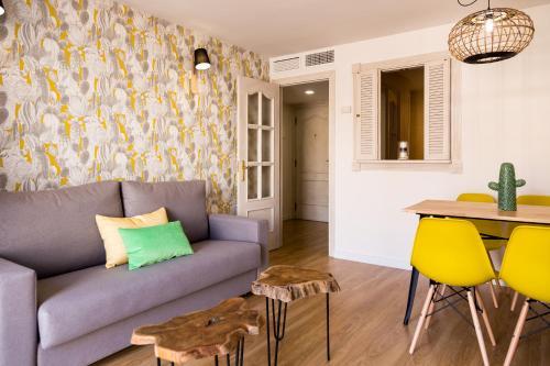 Urbe10 Plaza De La Merced 1 Bedroom Apartment