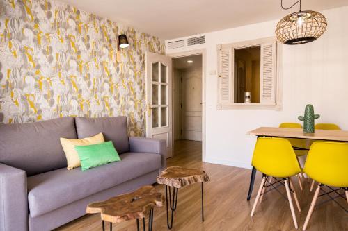 Urbe10 Plaza De La Merced 1 Bedroom Apartment