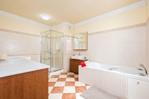Three-bedroom Apartment With Terrace Emma