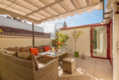 Three-bedroom Apartment With Terrace Emma