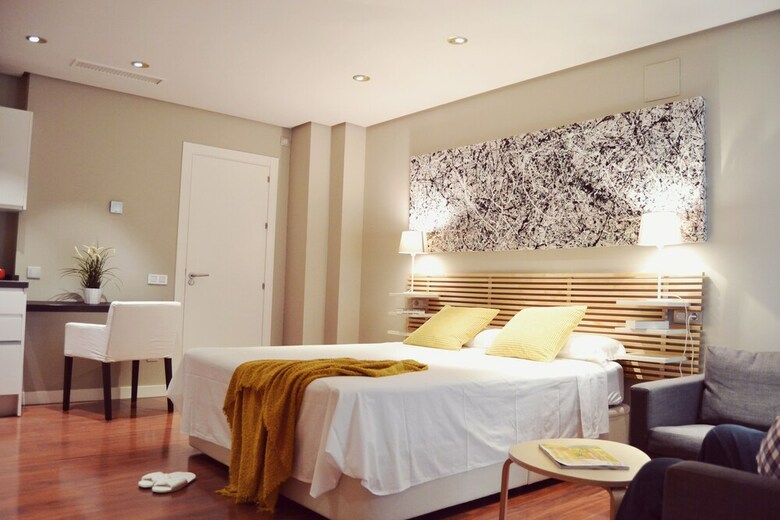 Apartamentos Plaza Del Obispo