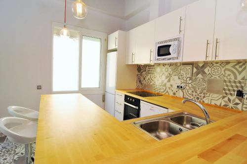 Apartamento Home Holidays Rentals Lucile