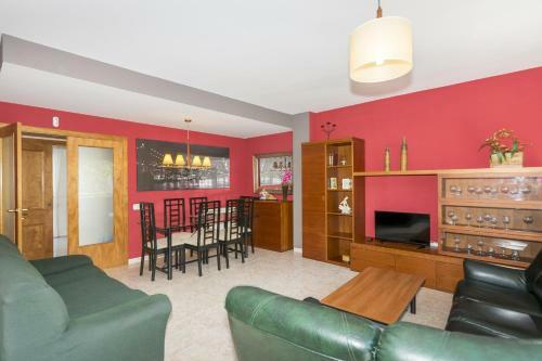 Homeholidaysrentals Coral