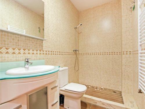 Five-bedroom Holiday Home In Malgrat De Mar