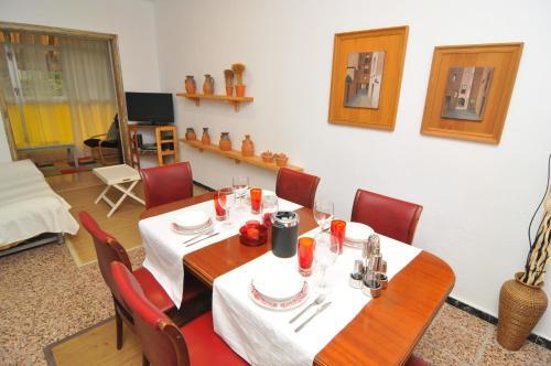 Homeholidaysrentals Valerie