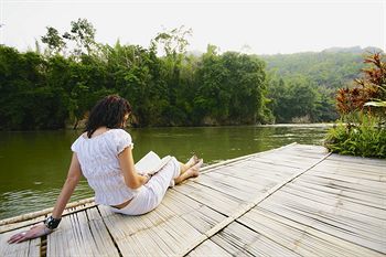Hotel River Kwai Jungle Raft