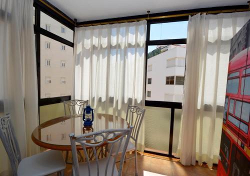 Apartamento Vistas Al Mar, C�ntrico Y Buen Ambiente