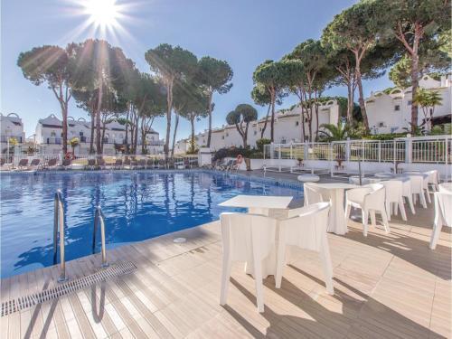 Two-bedroom Holiday Home In Las Chapas Marbella