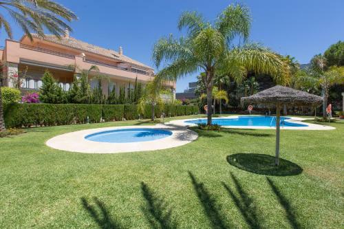 Jardines De Lunamar Beach Apartment