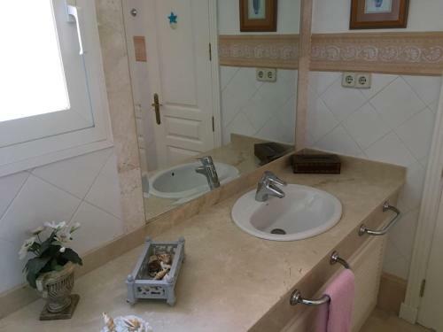 Luxury Apartment In 5 Star Urbanization