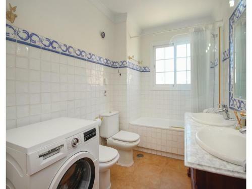 Three-bedroom Apartment In Mijas