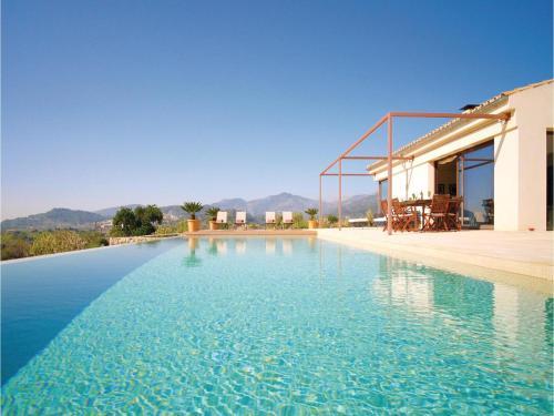 Four-bedroom Holiday Home In Moscari